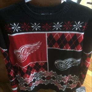 Men’s Medium Detroit Red Wings Sweater